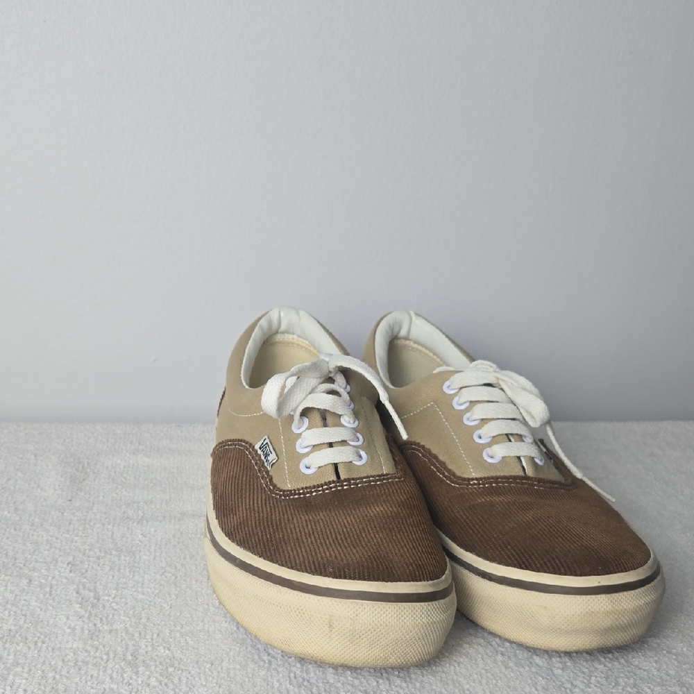 VANS Era Corduroy Low-Top Sneakers 👟 Brown & Tan | Size 10